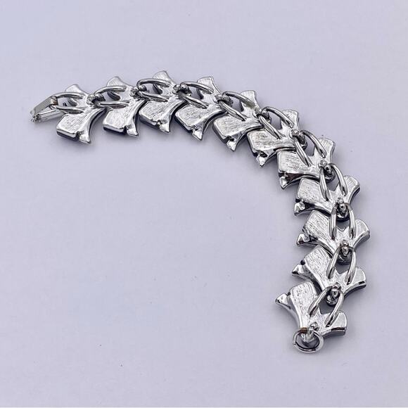 1960’s Era Vintage Charcoal and Light Grey Thermoset Lucite Bracelet - Picture 5 of 14